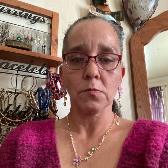 Meet your Posher, Deann - Picture 1 of 1